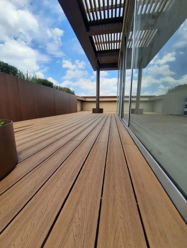 deck teca.jpg